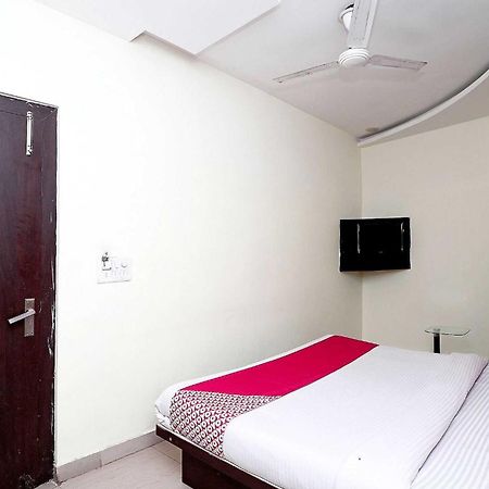 Oyo Flagship Hotel Krishna Chinhat 外观 照片