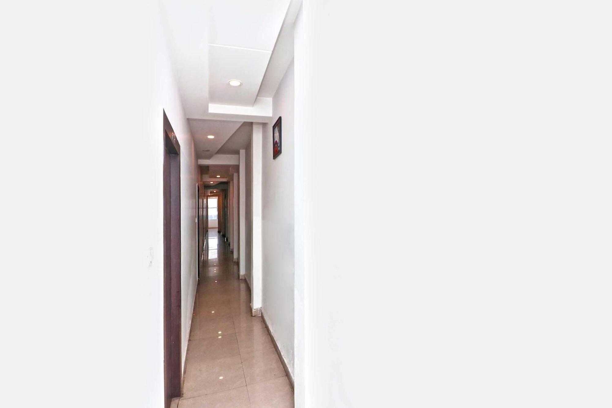 Oyo Flagship Hotel Krishna Chinhat 外观 照片
