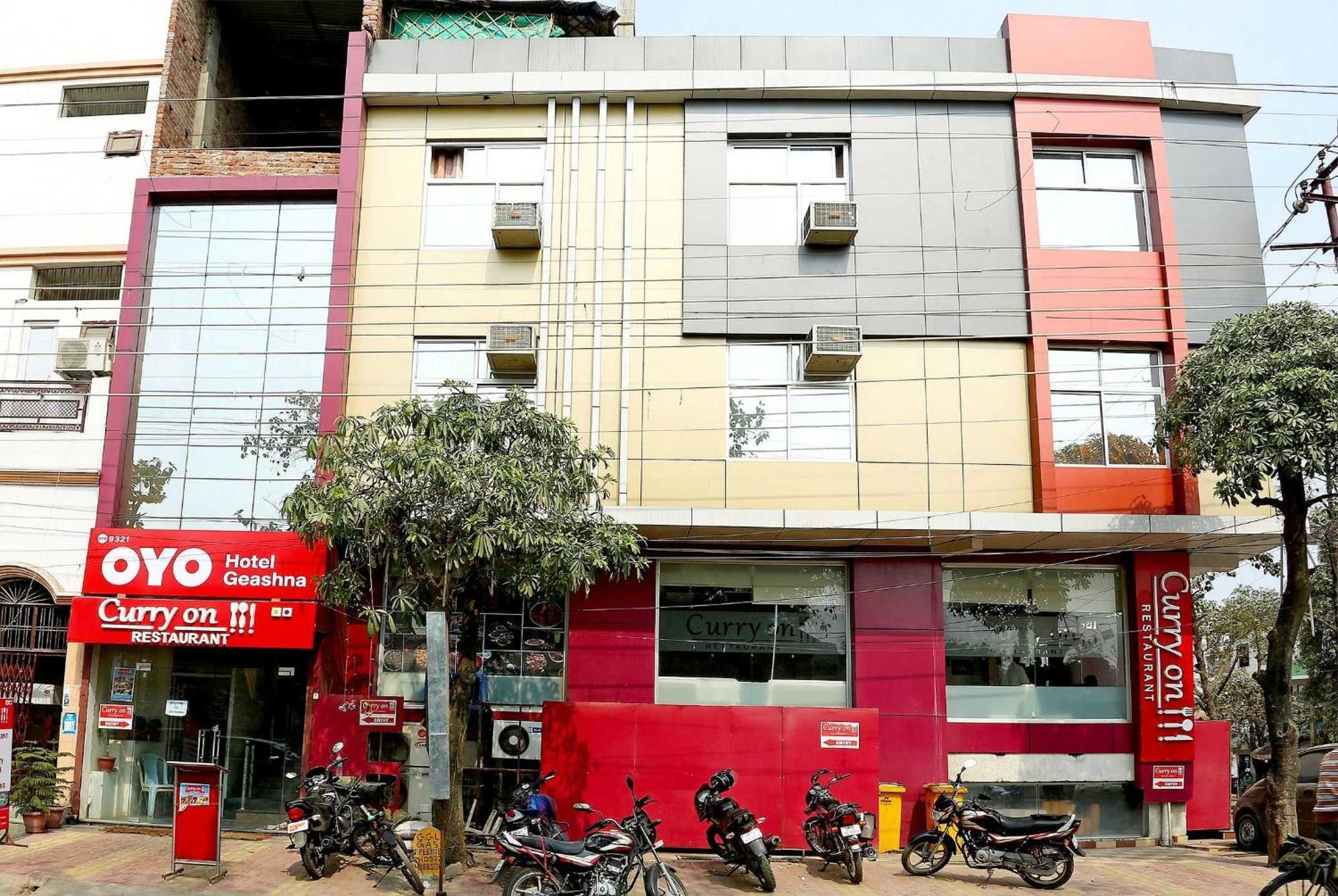 Oyo Flagship Hotel Krishna Chinhat 外观 照片