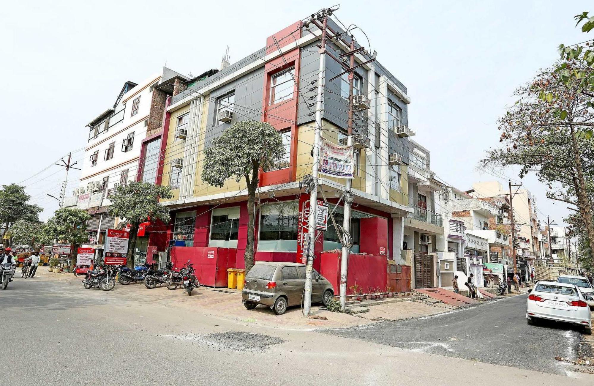Oyo Flagship Hotel Krishna Chinhat 外观 照片